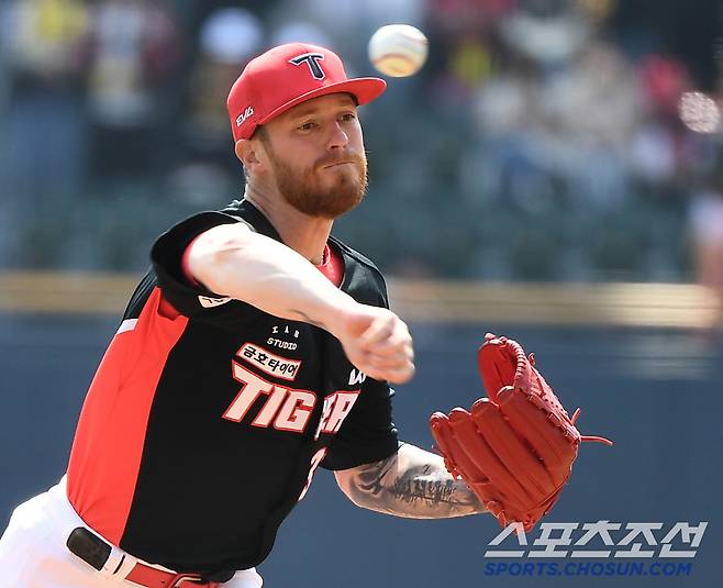 6일 서울 잠실구장에서 열린 KIA-LG전. 선발투수 KIA 올러가 투구하고 있다. 잠실=정재근 기자 cjg@sportschosun.com/2025.4.6/