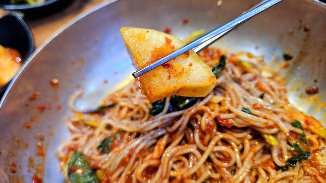 20250405_123516.jpg 가산동에서 막국수 맛있게 한그릇