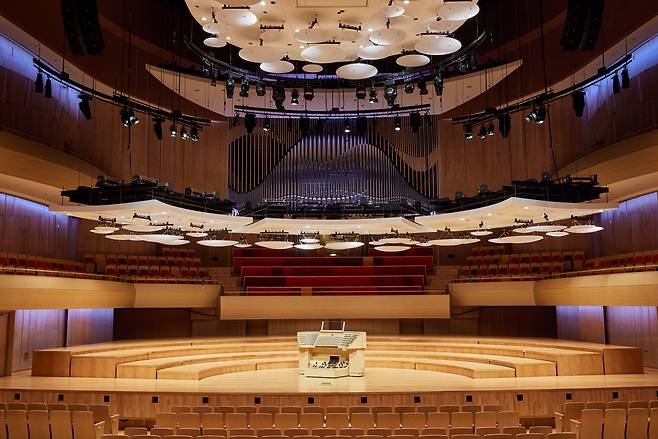 캐나다 카사방 프레르(Casavant Frères) 사가 제작한 부천아트센터의 파이프 오르간 [부천아트센터 제공]