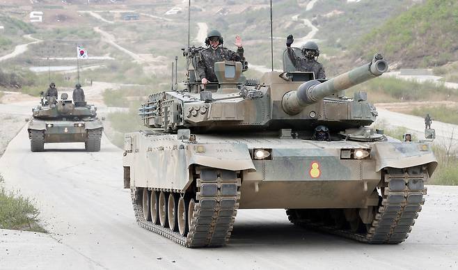 육군 K-2 전차가 훈련장에서 이동하고 있다. 세계일보 자료사진