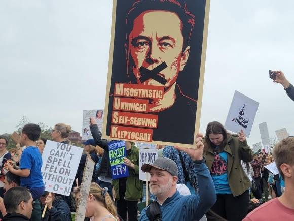 워싱턴 DC에서 열린 反반트럼프 시위. 2025.04.06 연합뉴스