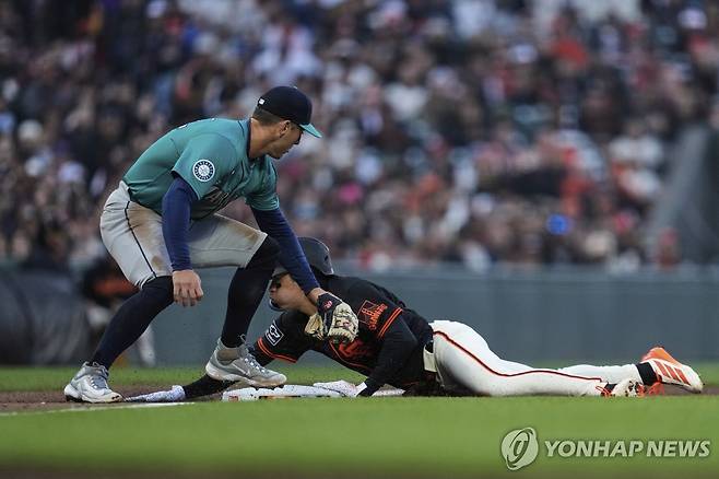 3루 도루에 성공한 이정후 [AP=연합뉴스]