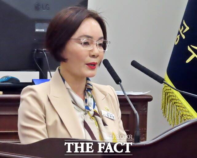 임규연 의원이 7일 공주시의회 제258회 임시회 제1차 본회의 5분 자유발언을 하고 있다. /김형중 기자