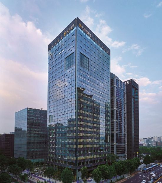 KB금융그룹 사옥 전경사진. KB금융 제공.