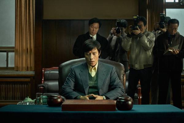 [주말 영화 박스오피스] ‘승부’ 42만 동원 2주째 1위…‘로비’ 개봉 첫주 2위