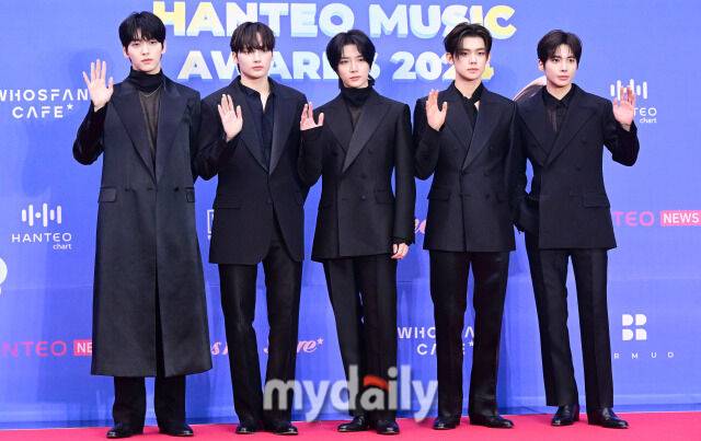 투모로우바이투게더 / 마이데일리