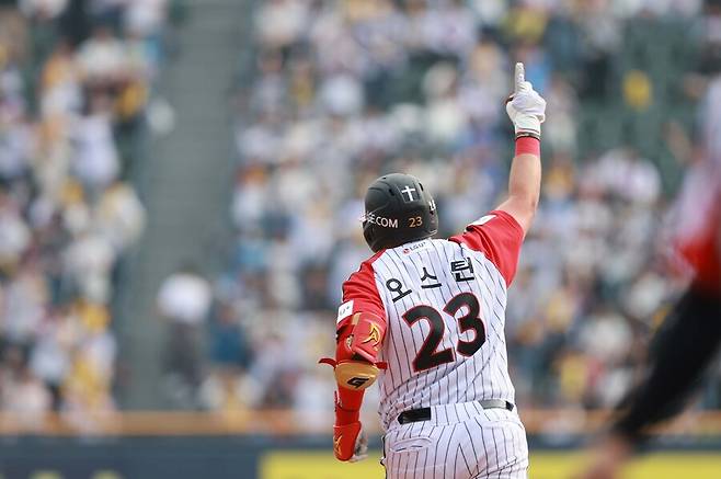 ▲ 올해 연봉 170만 달러를 받은 오스틴은 이 성적으로 재계약 협상에 나선다면 200만 달러의 벽도 깰 수 있다는 평가가 나온다 ⓒ연합뉴스