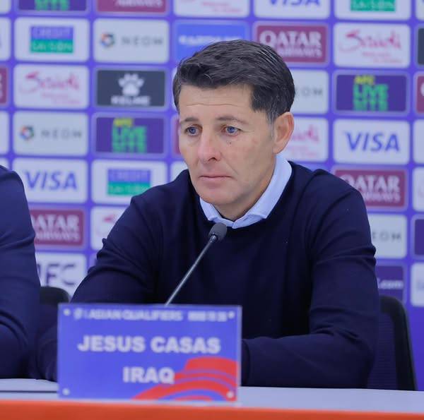 이라크 방송 '아이뉴스' 스포츠 프로그램 진행자이자 카타르 신문 '알라야' 기자인 알리 누리가 7일(한국시간) 자신의 사회관계망서비스(SNS)를 통해 이라크축구협회가 현재 아랍에미리트연합(UAE) 감독인 후세인 아무타를 차기 이라크 축구 국가대표팀 감독 1순위에 두고 협상 중이라고 전했다. 이라크