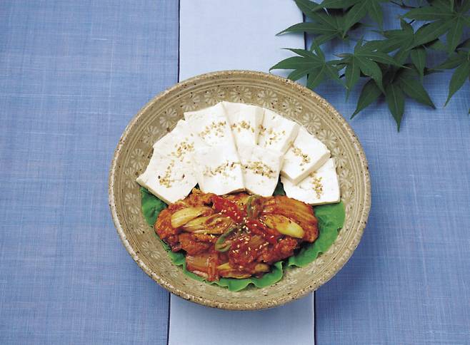 콩류나 두부 같은 콩으로 만든 식품은 남성의 전립선암 위험을 낮추는 데 도움이 된다. [사진=클립아트코리아]