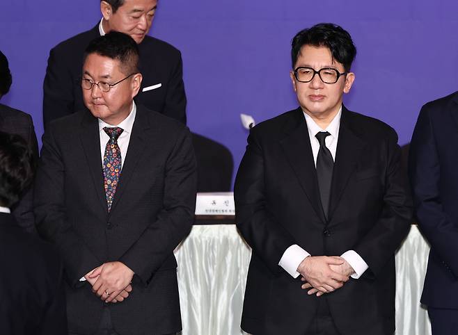 한국경제인협회 정기총회 참석한 방시혁 하이브 의장과 이석우 대표./연합뉴스