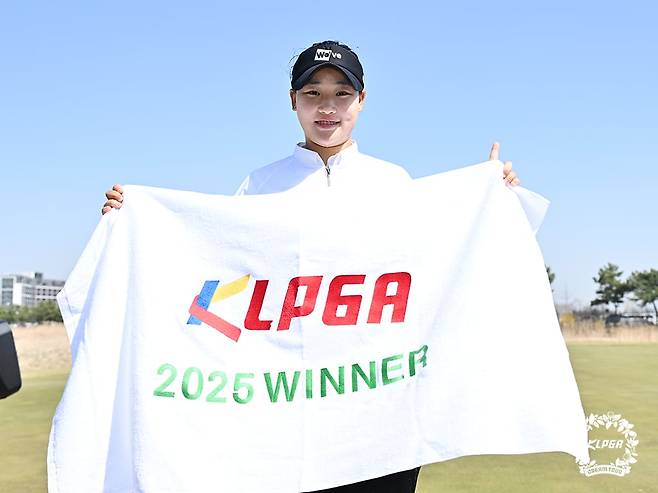 2025 군산 CC 드림 투어 1차전 우승 김민솔. /KLPGA