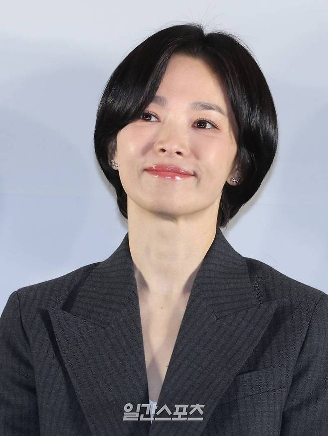 배우 송혜교가 20일 오후 메가막스 코엑스점에서 열린 영화 '검은 수녀들' 언론배급시사회 및 기자간담회에 참석해 취재진과의 질의 응답 시간을 갖고 있다. '검은 수녀들'은 강력한 악령에 사로잡힌 소년을 구하기 위한 사람들의 이야기를 그린 영화. 24일 개봉. 서병수 기자 qudtn@edaily.co.kr /2025.01.20/
