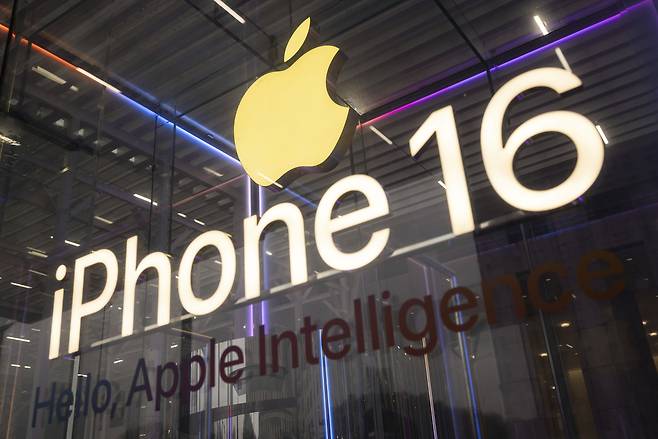 7일(현지시간) 미국 뉴욕에 있는 애플 매장의 모습.  AP연합뉴스