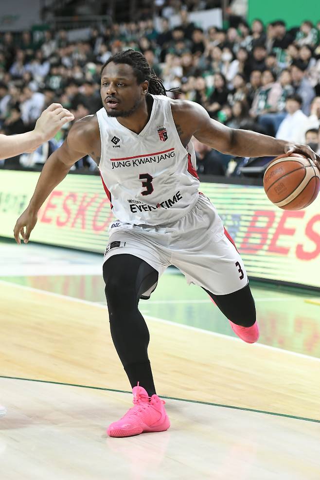 디온테 버튼. KBL