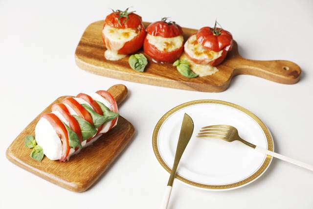 최근 도마를 접시 대용으로 활용하는 사람들이 늘어나고 있다. 이미지투데이