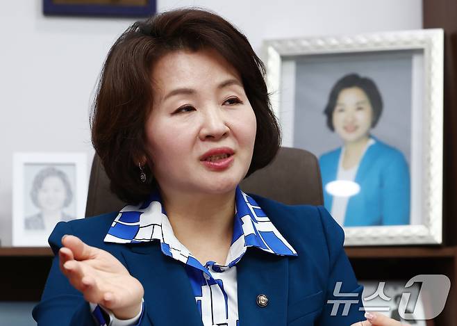 이수진 더불어민주당 의원이 2일 오전 서울 여의도 국회에서 뉴스1과 인터뷰를 하고 있다. 2025.4.2/뉴스1 ⓒ News1 김민지 기자
