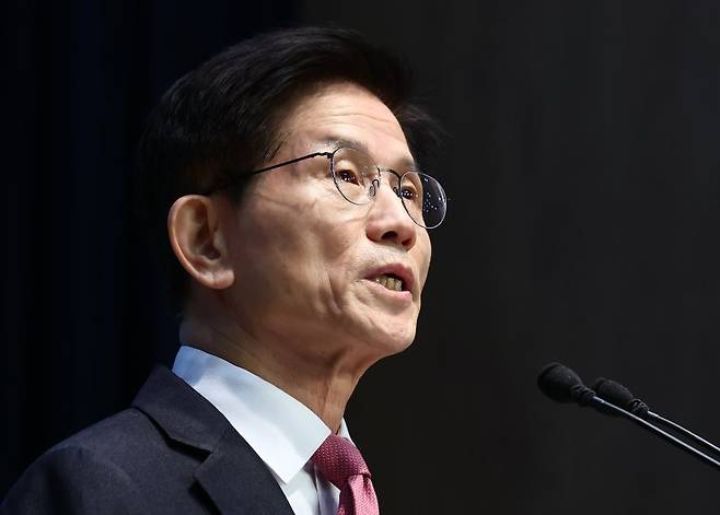 김문수 전 고용노동부 장관이 9일 오전 서울 여의도 국회 소통관에서 21대 대통령 선거 출마 선언 기자회견을 하고 있다. 사진=뉴스1