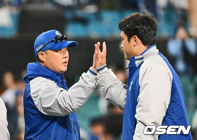 [OSEN=대구, 이석우 기자] 삼성 라이온즈 박진만 감독, 최원태 095 2025.04.04 / foto0307@osen.co.kr