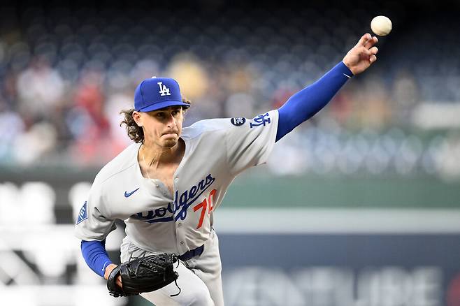 ▲ 9일(한국시간) 미국 워싱턴 DC 내셔널스파크에서 열린 2025 메이저리그 워싱턴 내셔널스와 경기에 선발 등판한 저스틴 로블레스키. 5이닝을 책임졌지만 피홈런 2개를 포함한 피홈런 8개로 8실점하면서 2-8 패배를 막지 못하고 패전 멍에를 썼다. ⓒ연합뉴스/AP