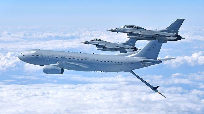 KC330 공중 급유기