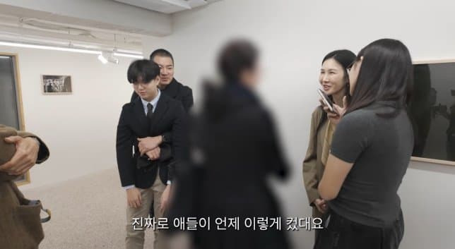 엄태웅 사진전에 방문한 삼둥이 그리고 많이 큰 지온이