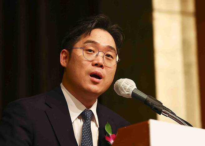 김정욱 제53대 대한변호사협회장이 지난 2월 제53대 변협회장 취임식에서 취임사를 하고 있다. [뉴시스 제공]