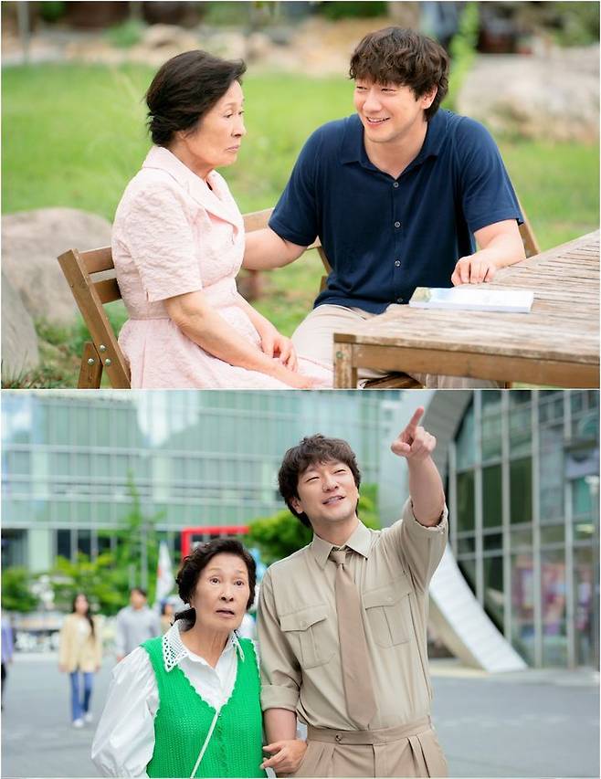 김혜자(왼쪽), 손석구