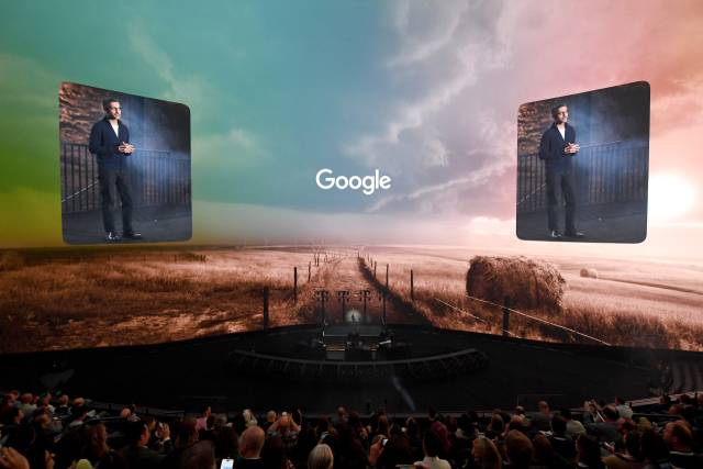 순다르 피차이 구글 최고경영자(CEO)가 8일(현지 시간) 미국 라스베이거스 스피어에서 열린 ‘구글 클라우드 넥스트 2025’ 전야제에서 ‘깜짝 등장’해 기조연설을 하고 있다. 사진 제공=구글 클라우드