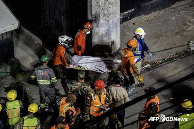 도미니카공화국 나이트클럽 붕괴사고 현장. /AFPBBNews=뉴스1