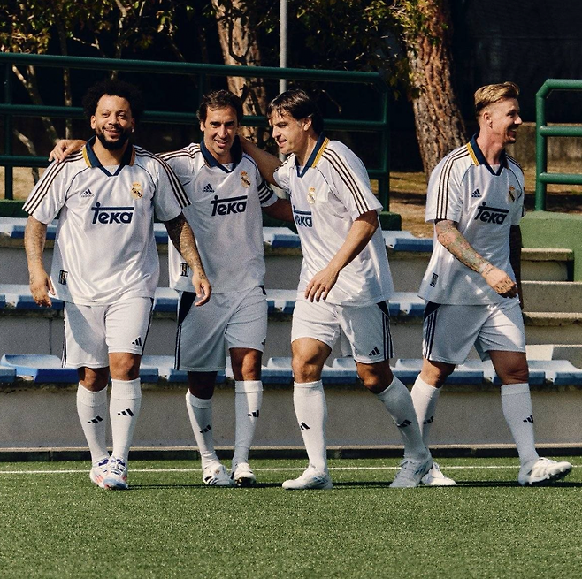 10.png 이번에 재발매 되는 레알마드리드 99/00 리메이크 킷