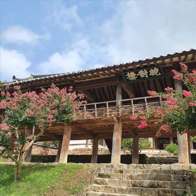 안동의 ‘병산서원’은 사적 제260호이자 유네스코 세계유산에 등재된 문화재다. 사진은 병산서원 모습. 안동시 문화관광 홈페이지