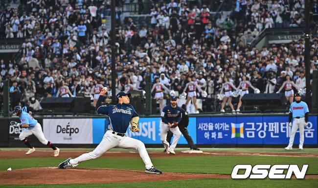 [OSEN=부산, 이석우 기자] 29일 부산 사직구장에서 2024 신한 SOL 뱅크 KBO 리그 롯데 자이언츠와 NC 다이노스의 경기가 열렸다. NC 다이노스 선발 투수 김시훈이 역투하고 있다. 2024.03.29 / foto0307@osen.co.kr