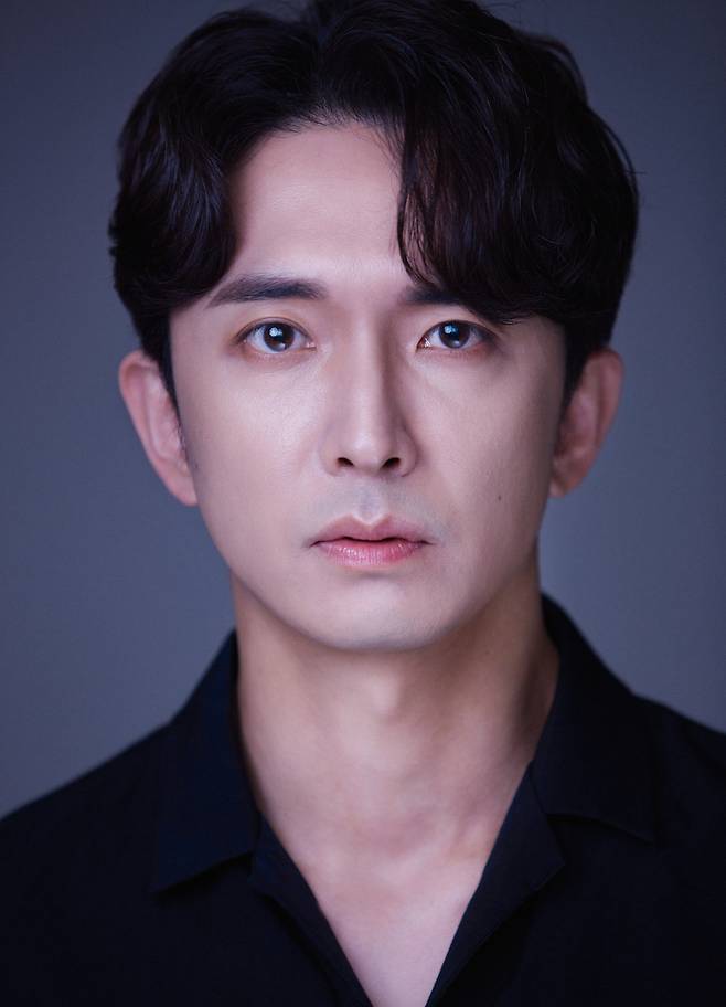 배우 윤나무, 그램엔터테인먼트