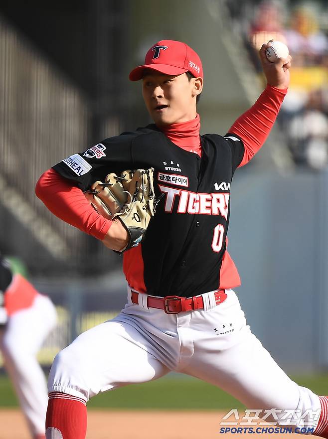 6일 서울 잠실구장에서 열린 KIA-LG전. 8회말 곽도규가 투구하고 있다. 잠실=정재근 기자 cjg@sportschosun.com/2025.4.6/