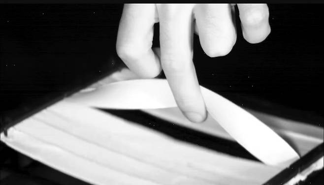 IMG_3305.jpeg 세계최초 인터랙티브 3D 홀로그램 디스플레이 구현 ㅎㄷㄷㄷ