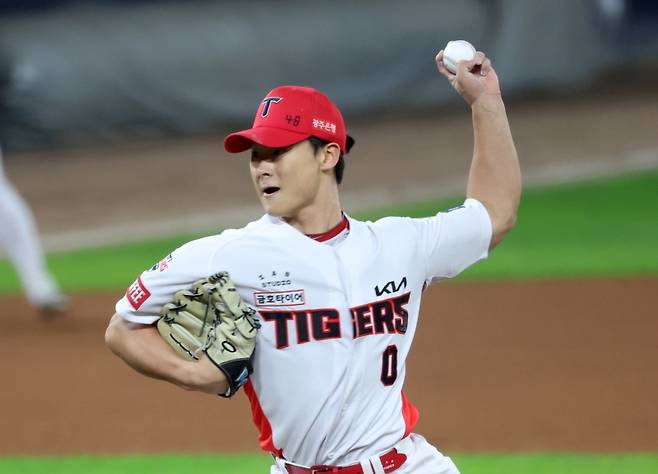 ▲지난 28일 광주-KIA챔피언스필드 삼성라이온즈전 역투하는 곽도규 [연합뉴스]