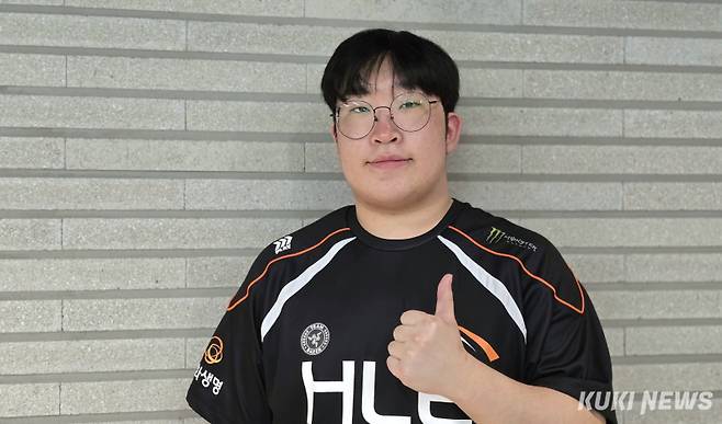 ‘딜라이트’ 유환중이 12일 오후 3시 서울 종로구 롤파크 LCK 아레나에서 열린 ‘2025 LCK’ 정규시즌 1라운드 T1과 경기에서 승리한 뒤 쿠키뉴스와 만나 인터뷰하고 있다. 김영건 기자