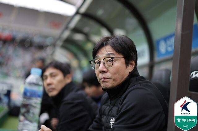 황선홍 감독/프로축구연맹 제공