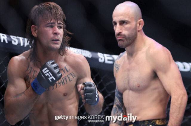 볼카노프스키(오른쪽)와 로페스가 13일 펼쳐지는 UFC 314에서 주먹을 맞댄다. /게티이미지코리아