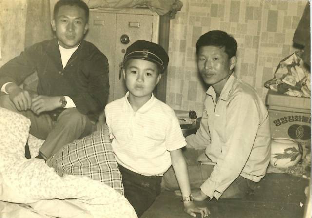 ▲ 어린 시절 청계천 판집. ⓒ김동연