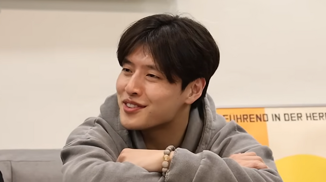 강하늘이 비연예인과 교제했던 과거를 고백했다. 유튜브 채널 ‘인생84’ 캡처
