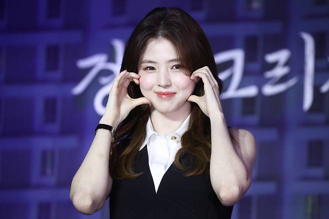 팬들에게 자신의 일상을 공유한 배우 한소희. 경향신문 자료사진