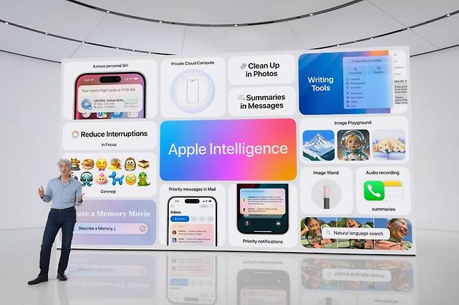 애플은 지난해부터 계속해서 애플 인텔리전스의 새 기능들을 강조해 왔다.[사진 | 애플 제공]