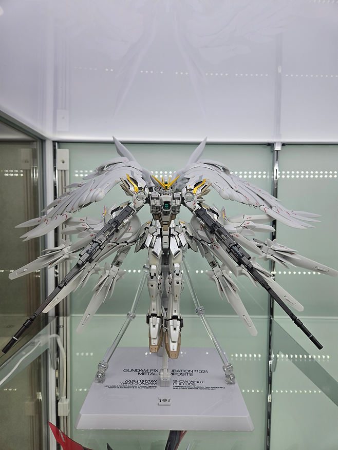 5.png 건담 장식장 보고가세요