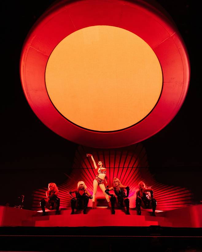 '코첼라' 무대에 오른 리사('코첼라' SNS 갈무리)