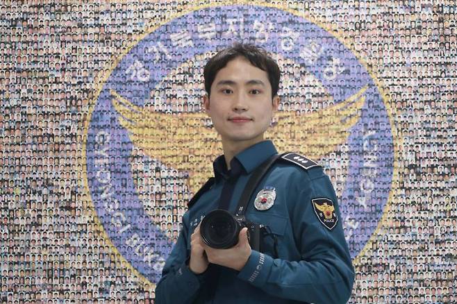 10일 김주홍 경장이 경기도 의정부시 경기북부경찰청 청사에서 포즈를 취하고 있다. 경기북부경찰청 제공