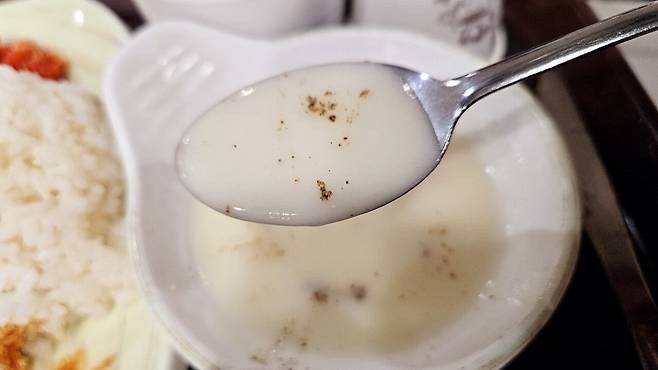 20250413_134103.jpg 일요일 점심 신도림테크노마트 푸드코트 돈까스