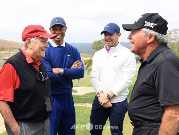 잭 니클라우스, 타이거 우즈, 로리 맥길로이, 게리 플레이어는 남자골프에서 커리어 그랜드 슬램을 달성한 선수들이다. 사진은 2020년 한자리에 모인 모습이다. 사진제공=ⓒAFPBBNews = News1