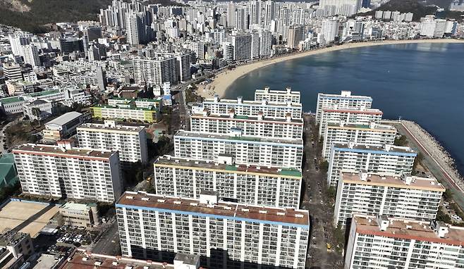 부산 수영구 남천동 삼익비치타운. 한경디지털랩.