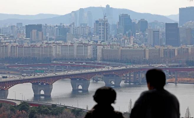 1주택자 재산세 부담이 지난해에 이어 올해도 완화된다. 사진은 지난달 17일 서울시내 아파트 밀집지역. /사진=뉴시스